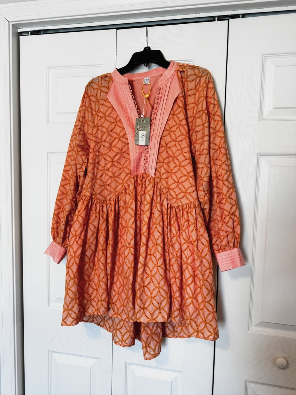Roiii women’s Coral Geometric Long-Sleeve Dress